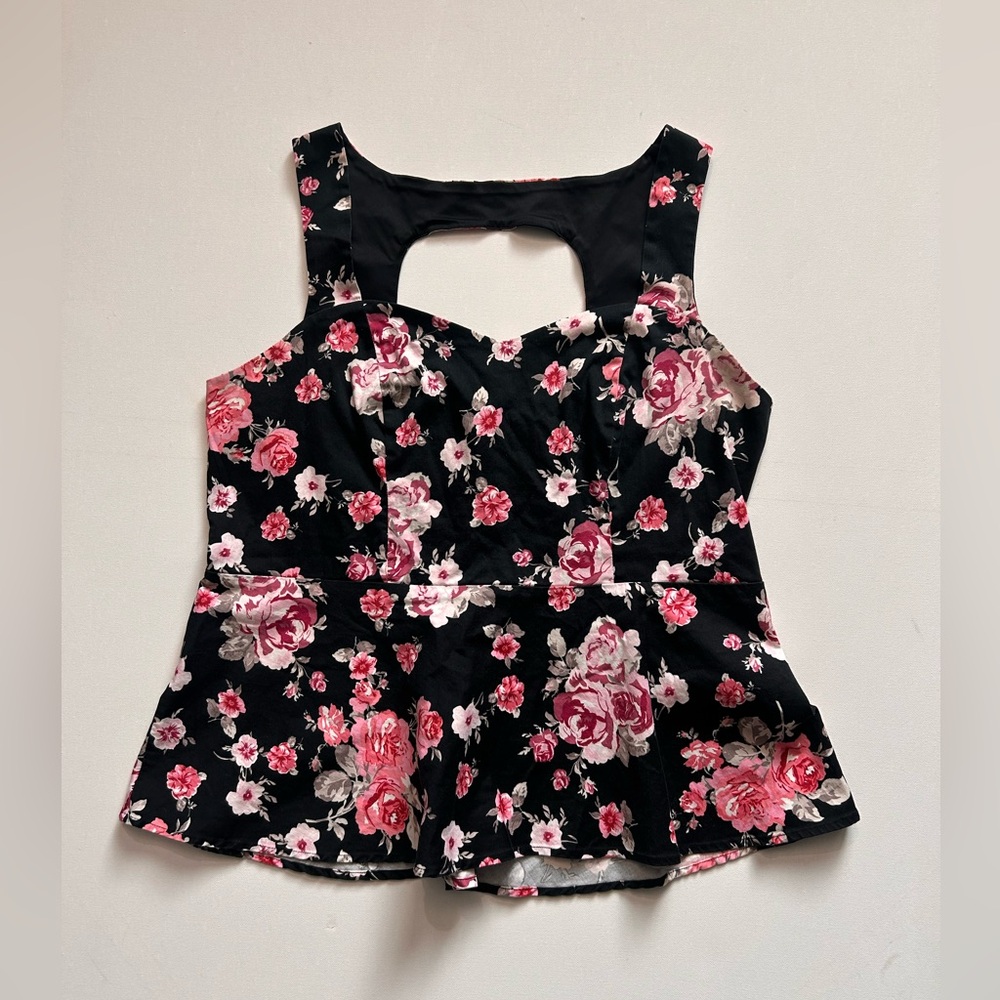 Torrid Tank Top Plus Sz 2 / 2X Black Floral Print Fit Flare Sweetheart Neckline